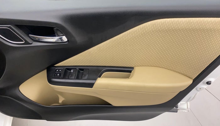 2022 Honda City V MT PETROL, Petrol, Manual, 4,502 km, Driver Side Door Panels Control