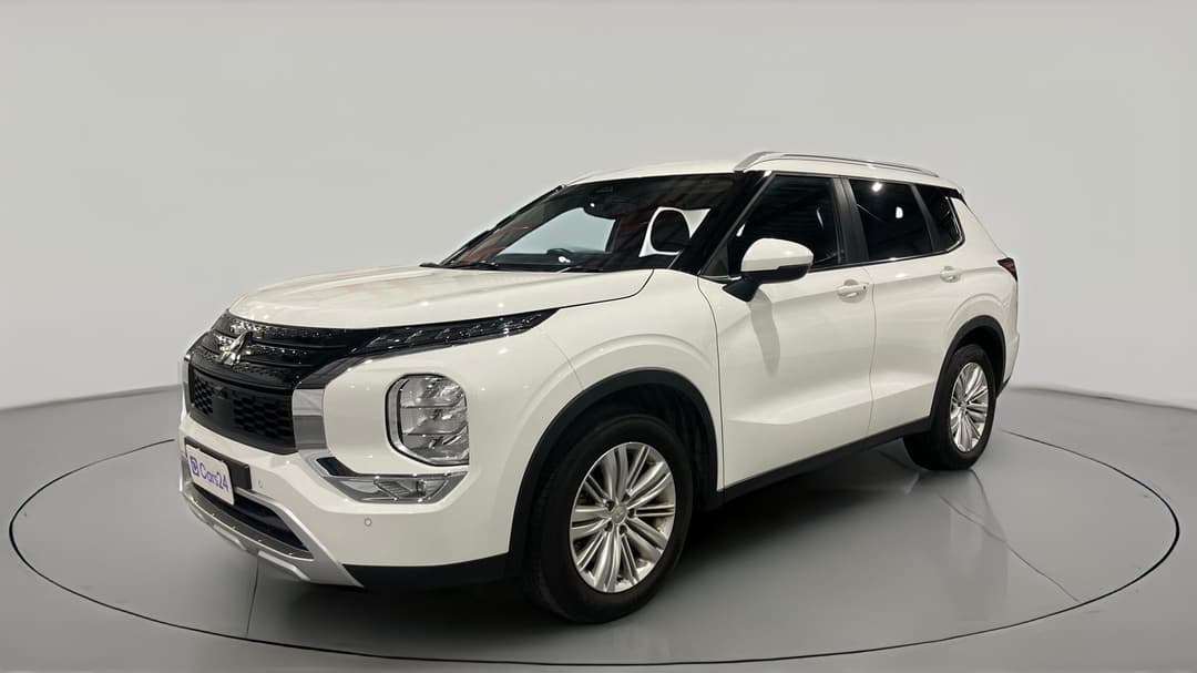 2023 Mitsubishi Outlander Ls 7 Seat (AWD), Automatic, 47740 km, Left Front Diagonal (45- Degree) View