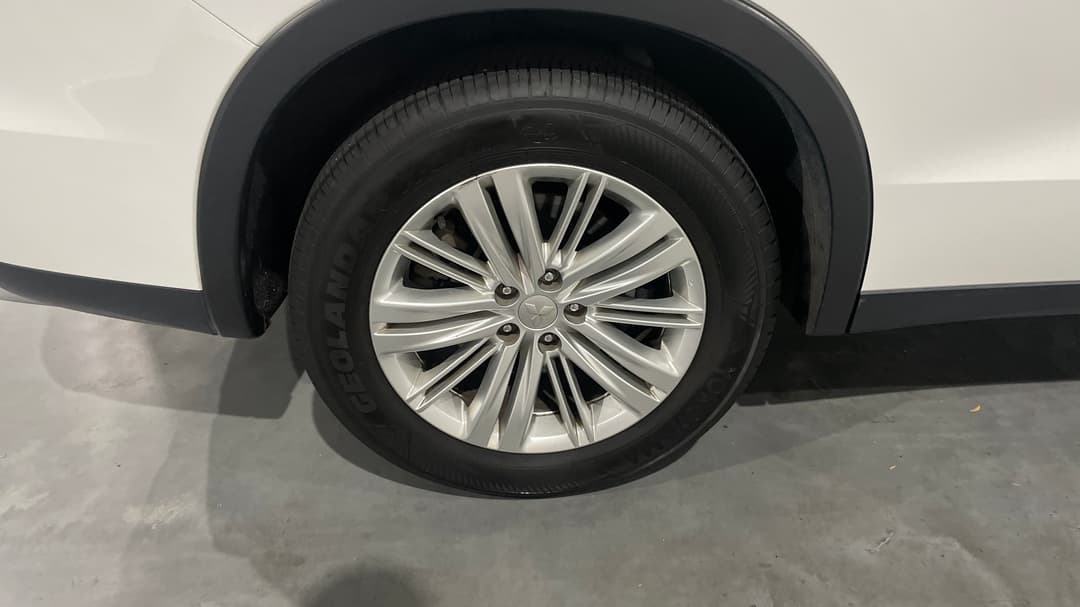 2023 Mitsubishi Outlander Ls 7 Seat (AWD), Automatic, 47740 km, Right Rear Wheel