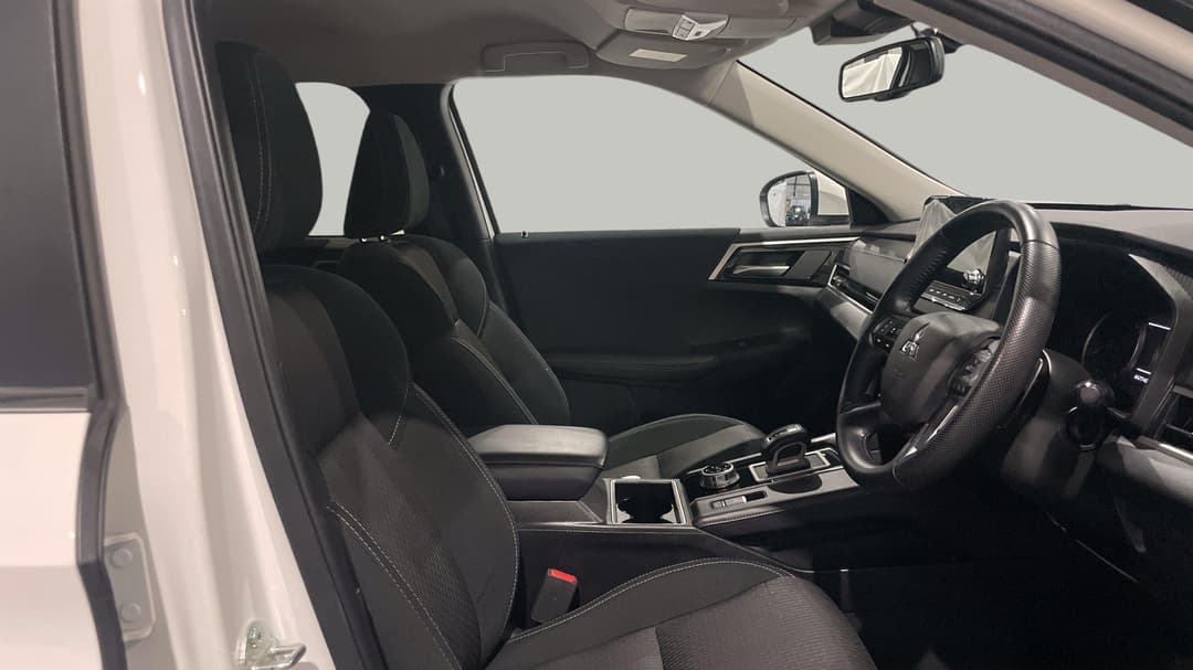 2023 Mitsubishi Outlander Ls 7 Seat (AWD), Automatic, 47740 km, Right Side Front Door Cabin View