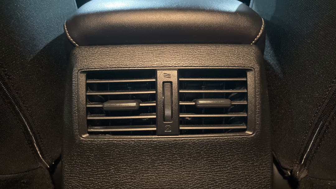 2023 Mitsubishi Outlander Ls 7 Seat (AWD), Automatic, 47740 km, Rear A/C Vent