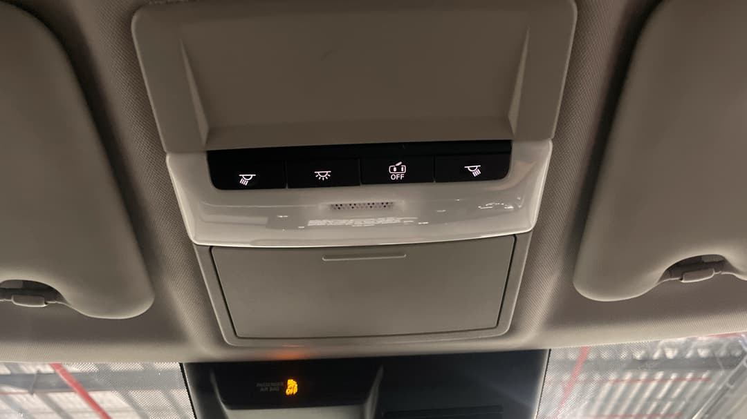 2023 Mitsubishi Outlander Ls 7 Seat (AWD), Automatic, 47740 km, On-Roof Controls/Sunglass holder