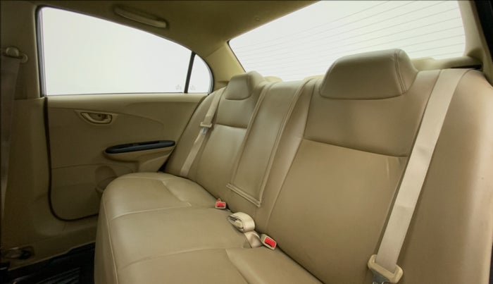 2015 Honda Amaze 1.2 SX MT I VTEC, Petrol, Manual, 79,917 km, Right Side Rear Door Cabin