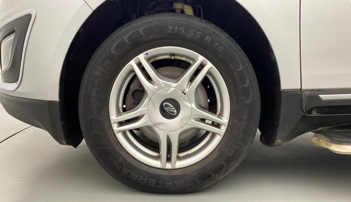 2018 Mahindra MARAZZO M2 8 STR, Diesel, Manual, 31,268 km, Left Front Wheel