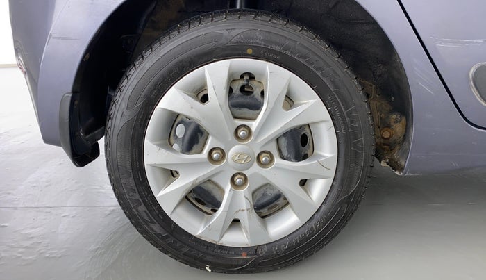 2015 Hyundai Grand i10 MAGNA 1.2 VTVT, Petrol, Manual, 28,553 km, Right Rear Wheel