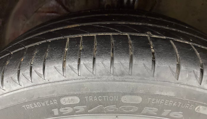 2016 Maruti Baleno ALPHA 1.2 K12, Petrol, Manual, 93,191 km, Left Front Tyre Tread