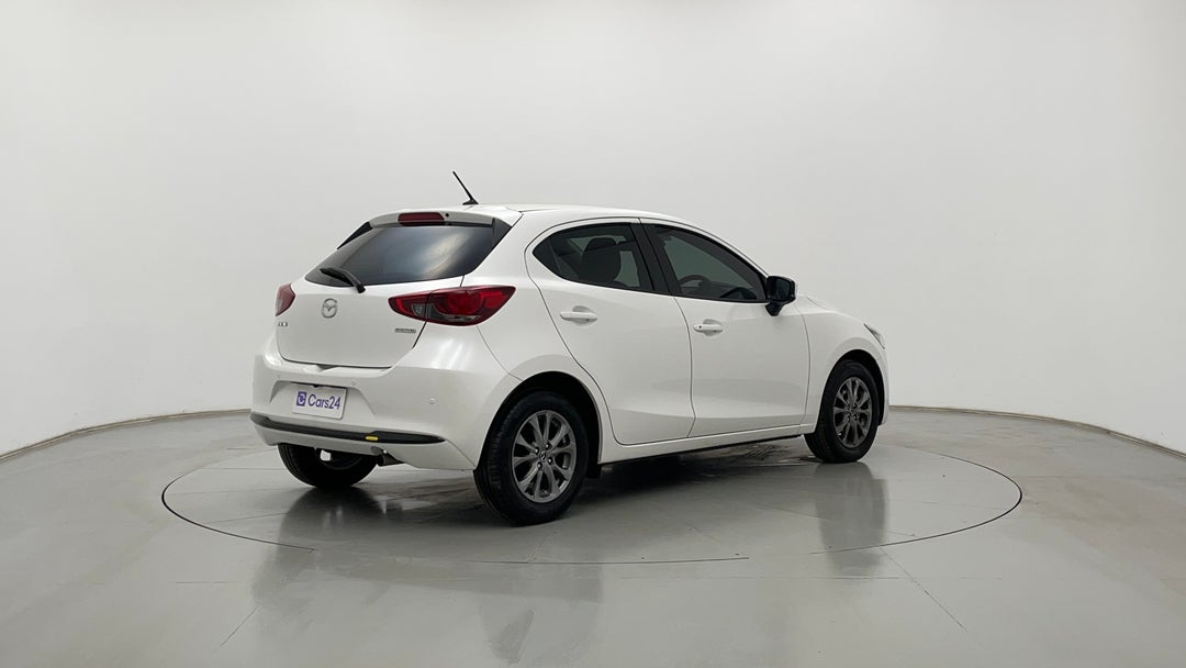 Right Back Diagonal (45- Degree) View