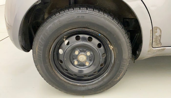 2011 Maruti Ritz VXI, Petrol, Manual, 33,438 km, Right Rear Wheel