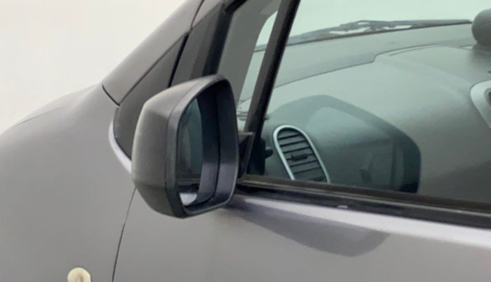 2011 Maruti Ritz VXI, Petrol, Manual, 33,438 km, Left rear-view mirror - Cover has minor damage