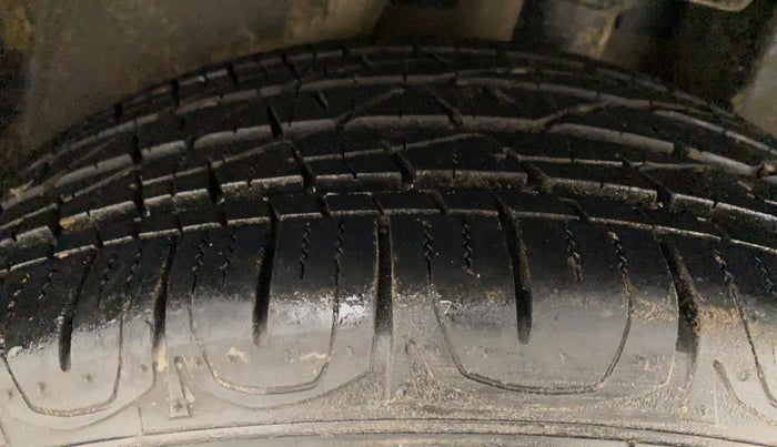 2019 Jeep Compass LIMITED 2.0 DIESEL, Diesel, Manual, 9,346 km, Right Rear Tyre Tread