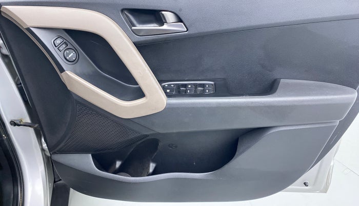 2017 Hyundai Creta 1.6 SX PLUS PETROL, Petrol, Manual, 26,957 km, Driver Side Door Panels Control