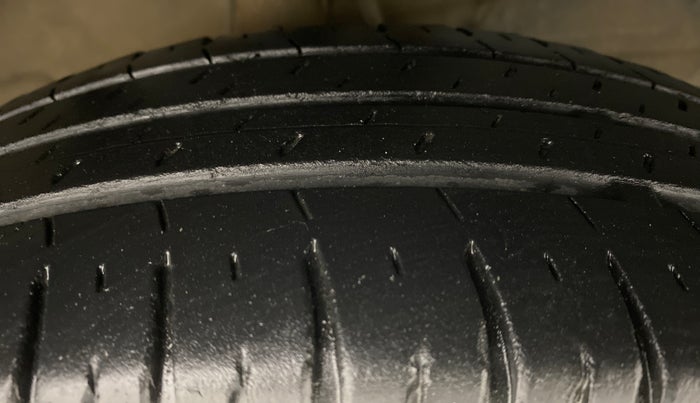 2017 Maruti Dzire VXI AMT, Petrol, Automatic, 46,434 km, Right Front Tyre Tread