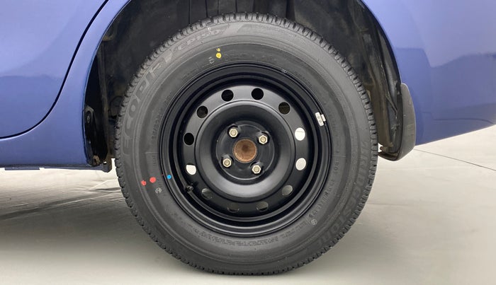 2017 Maruti Dzire VXI AMT, Petrol, Automatic, 46,434 km, Left Rear Wheel