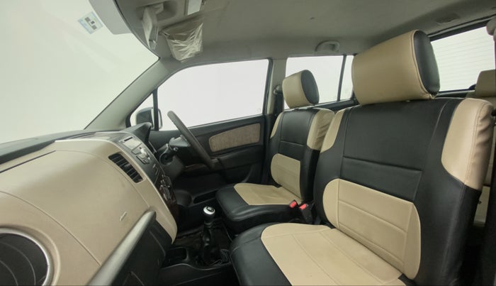 2016 Maruti Wagon R 1.0 VXI, Petrol, Manual, 37,593 km, Right Side Front Door Cabin