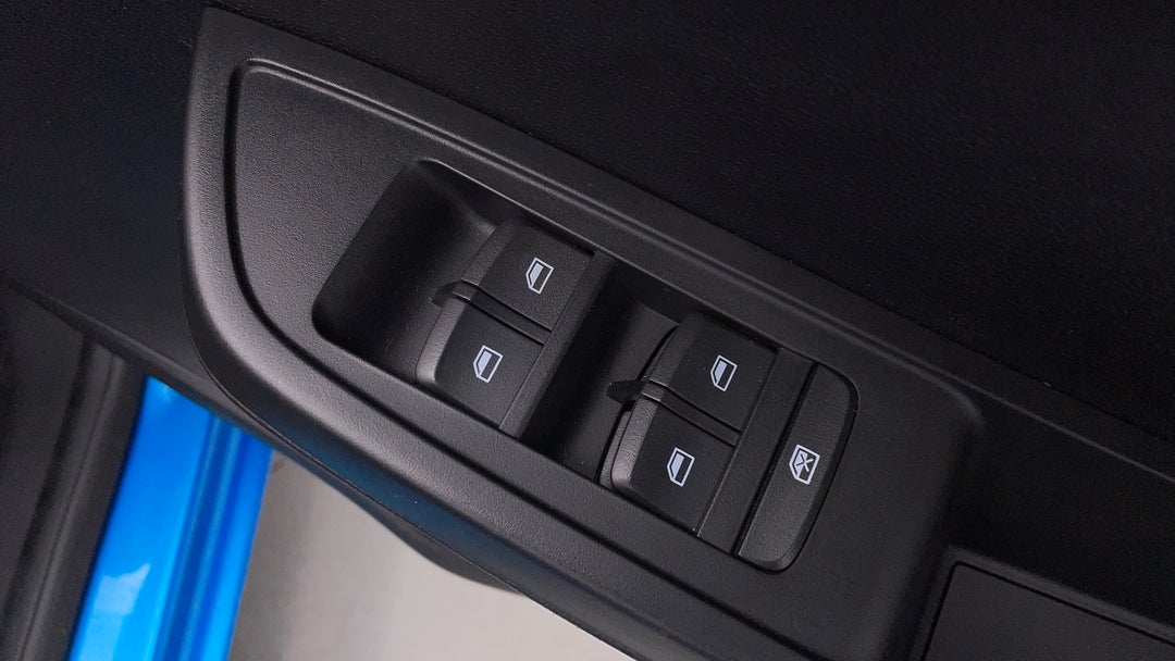 2023 MG Mg3 Auto Core, Automatic, 4617 km, Drivers Side Door Panel Controls