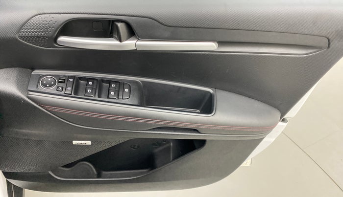 2020 KIA SONET GTX PLUS DCT 1.0, Petrol, Automatic, 6,269 km, Driver Side Door Panels Control