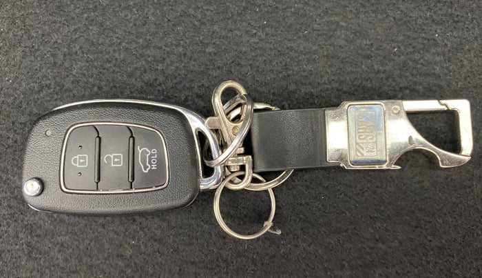 2019 Hyundai VENUE S 1.0 TURBO MT, Petrol, Manual, 12,268 km, Key Close Up