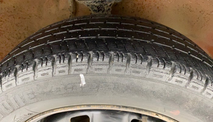 2014 Maruti Alto K10 VXI P, Petrol, Manual, 66,025 km, Right Front Tyre Tread