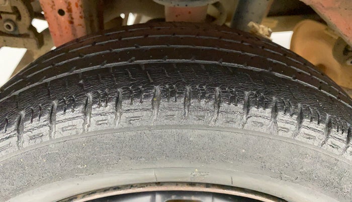 2014 Maruti Alto K10 VXI P, Petrol, Manual, 66,025 km, Right Rear Tyre Tread