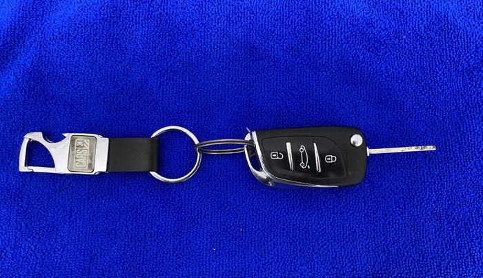 2015 Hyundai i10 SPORTZ 1.1 IRDE2, Petrol, Manual, 53,110 km, Key Close Up