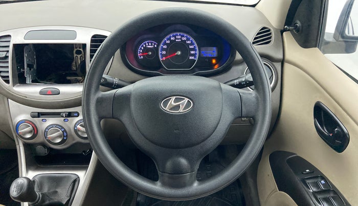 2015 Hyundai i10 MAGNA 1.1 IRDE2, Petrol, Manual, 15,478 km, Steering Wheel Close Up