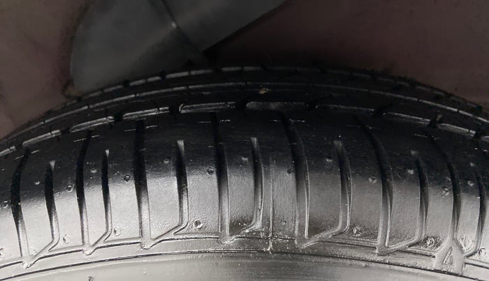 2015 Hyundai i10 MAGNA 1.1 IRDE2, Petrol, Manual, 15,478 km, Left Rear Tyre Tread