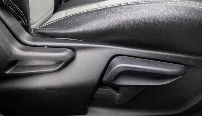 2021 Tata Tiago XZ+ 1.2 Revotron, Petrol, Manual, 22,401 km, Driver Side Adjustment Panel