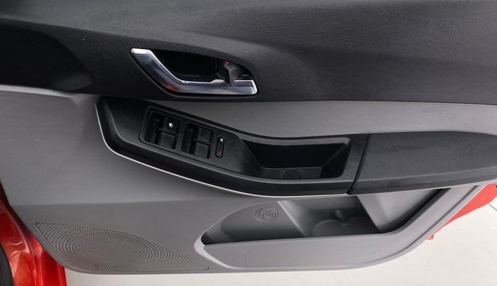 2021 Tata Tiago XZ+ 1.2 Revotron, Petrol, Manual, 22,401 km, Driver Side Door Panels Control