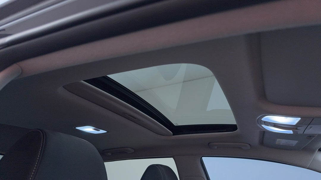 Interior Sunroof/Moonroof