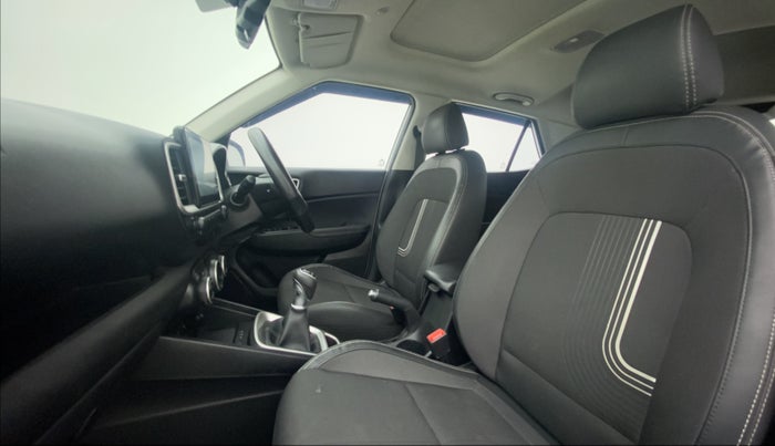 2021 Hyundai VENUE SX(O) CRDi, Diesel, Manual, 32,191 km, Right Side Front Door Cabin