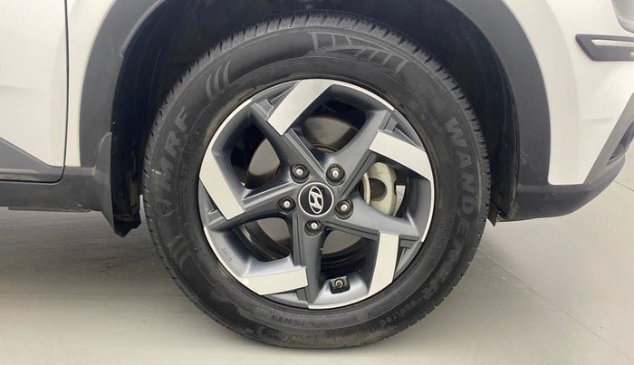 2021 Hyundai VENUE SX(O) CRDi, Diesel, Manual, 32,191 km, Right Front Wheel