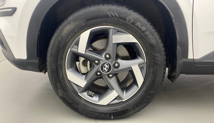 2021 Hyundai VENUE SX(O) CRDi, Diesel, Manual, 32,191 km, Left Front Wheel