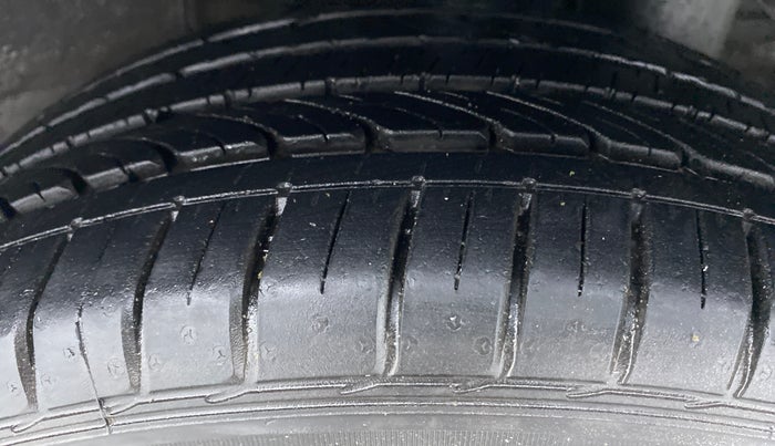 2015 Hyundai Elite i20 ASTA 1.2, Petrol, Manual, 45,812 km, Left Rear Tyre Tread