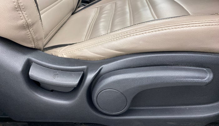 2015 Hyundai Elite i20 ASTA 1.2, Petrol, Manual, 45,812 km, Driver Side Adjustment Panel