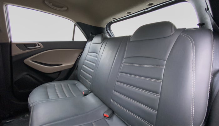 2017 Hyundai Elite i20 Magna Executive 1.2, Petrol, Manual, 41,348 km, Right Side Door Cabin View