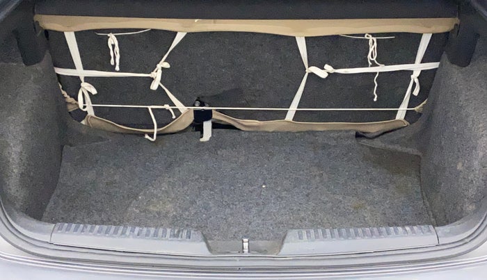 2013 Volkswagen Polo HIGHLINE1.2L, Petrol, Manual, 46,642 km, Boot Inside
