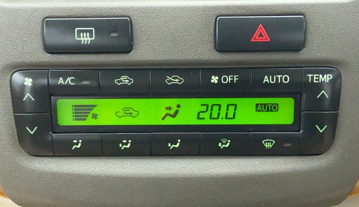 2009 Toyota Innova 2.5 V 8 STR, Diesel, Manual, 1,02,616 km, Automatic Climate Control