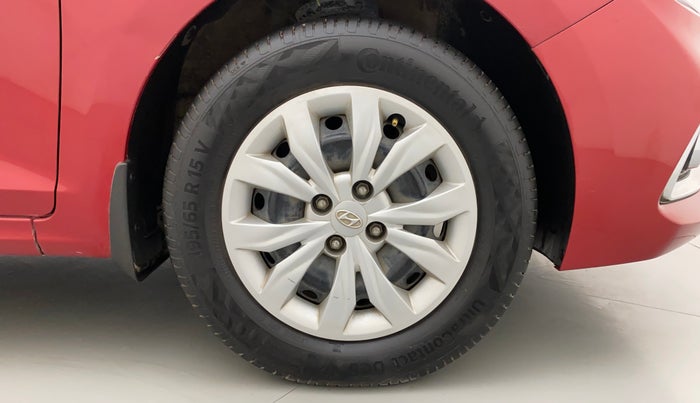 2018 Hyundai Verna 1.4 EX PETROL, Petrol, Manual, 62,102 km, Right Front Wheel