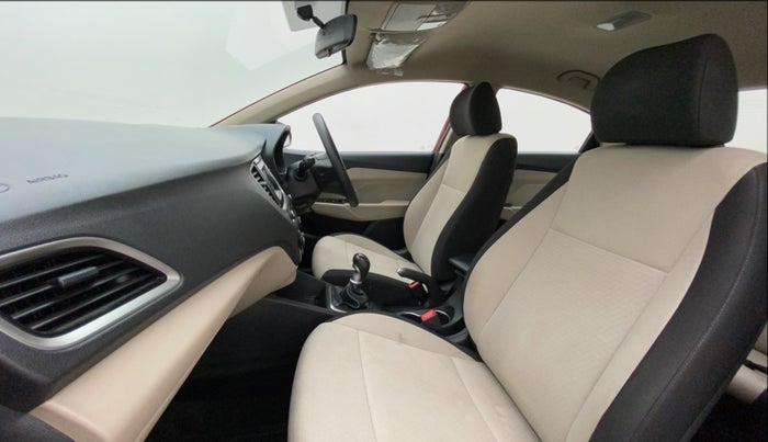2018 Hyundai Verna 1.4 EX PETROL, Petrol, Manual, 62,102 km, Right Side Front Door Cabin