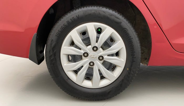2018 Hyundai Verna 1.4 EX PETROL, Petrol, Manual, 62,102 km, Right Rear Wheel