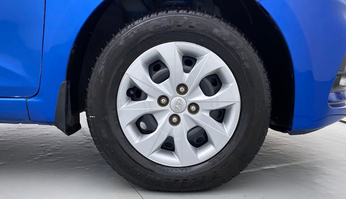 2019 Hyundai Elite i20 1.2 MAGNA PLUS VTVT, Petrol, Manual, 50,460 km, Right Front Wheel