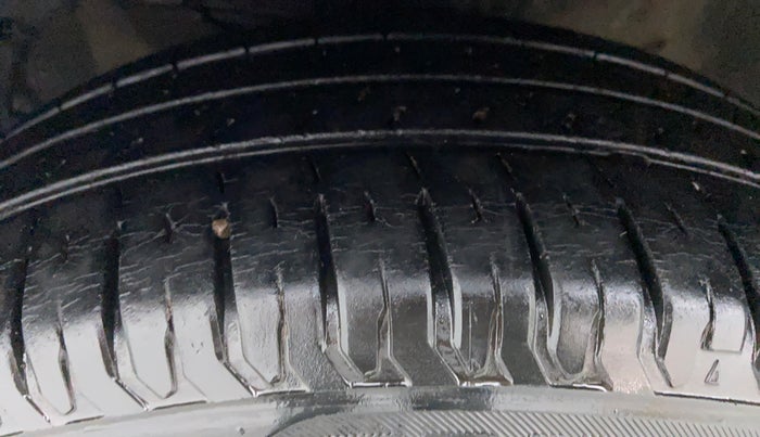 2018 Maruti Dzire ZDI Plus, Diesel, Manual, 39,204 km, Left Front Tyre Tread