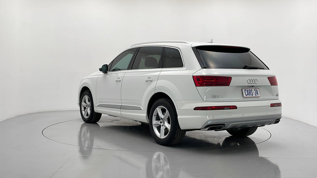 Left Back Diagonal (45- Degree) View