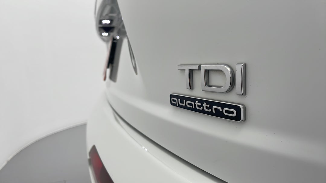 Badge (Boot Right Side)