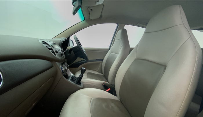 2014 Hyundai i10 SPORTZ 1.1 IRDE2, Petrol, Manual, 75,968 km, Right Side Front Door Cabin View