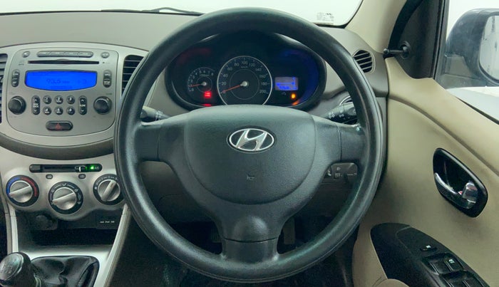 2014 Hyundai i10 SPORTZ 1.1 IRDE2, Petrol, Manual, 75,968 km, Steering Wheel Close-up