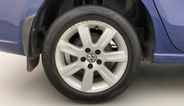2012 Volkswagen Vento HIGHLINE DIESEL 1.6, Diesel, Manual, 1,19,488 km, Right Rear Wheel