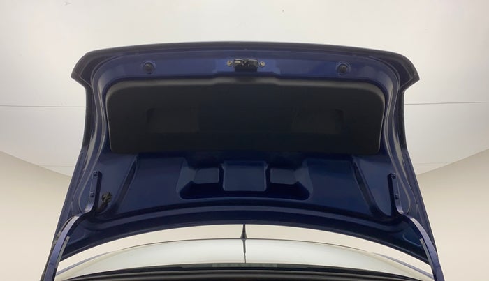 2012 Volkswagen Vento HIGHLINE DIESEL 1.6, Diesel, Manual, 1,19,488 km, Boot Door Open