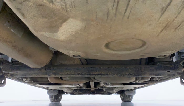 2012 Volkswagen Vento HIGHLINE DIESEL 1.6, Diesel, Manual, 1,19,488 km, Rear Underbody