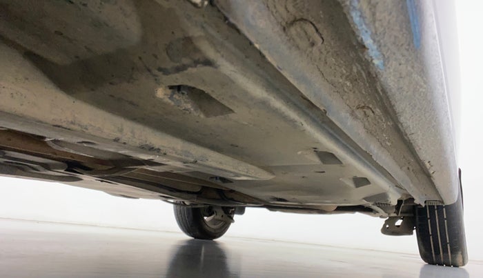 2012 Volkswagen Vento HIGHLINE DIESEL 1.6, Diesel, Manual, 1,19,488 km, Right Side Underbody